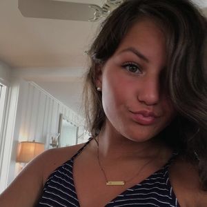 Meet your Posher, Michaela